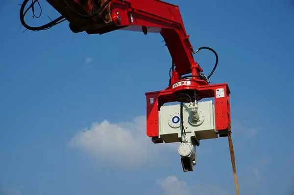 Sheet Kazık Çakma Çekici - BRUCE Vibro Çekiç