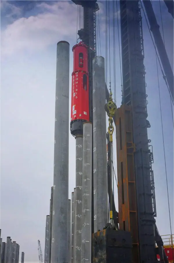 Kazık Çakma Çekici - BRUCE SGH-1815 Piling Hammer