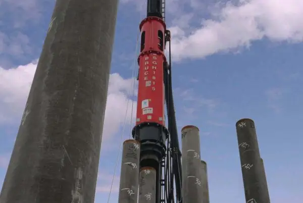 Kazık Çakma Çekici - BRUCE SGH-1815