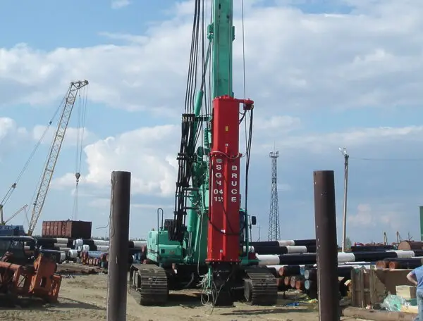 Kazık Çakma Çekici - Mounted on Pile Driver